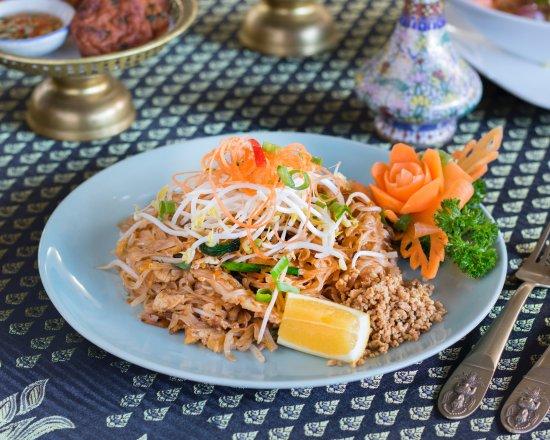 Mae Glong Thai Restaurant